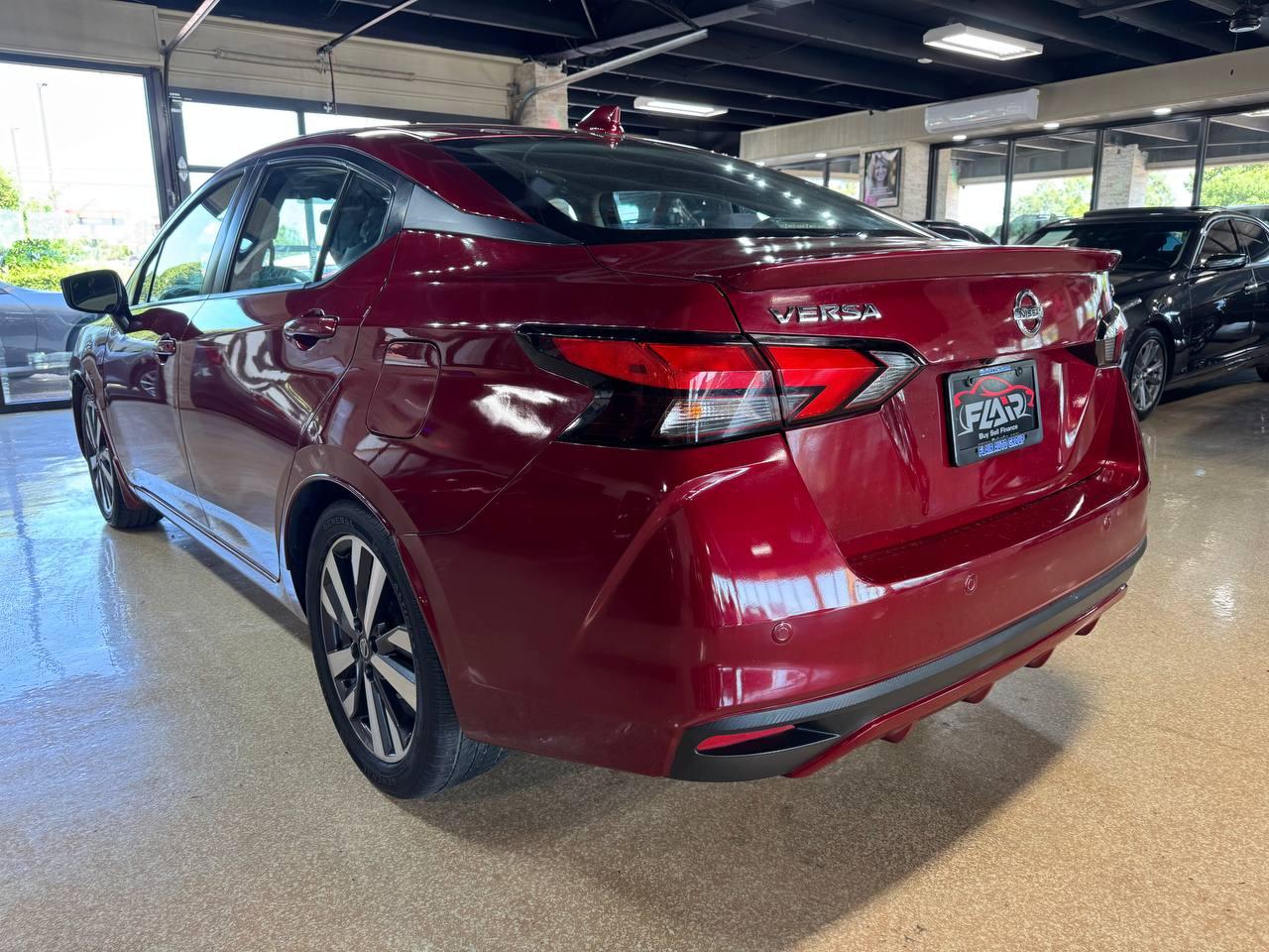 Nissan Versa SR CVT 2020