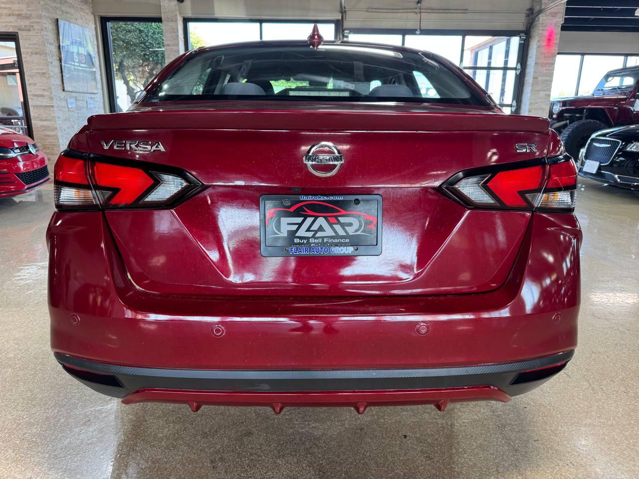 Nissan Versa SR CVT 2020