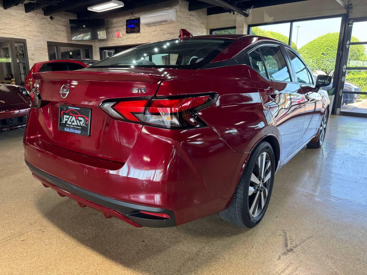 Nissan Versa SR CVT 2020