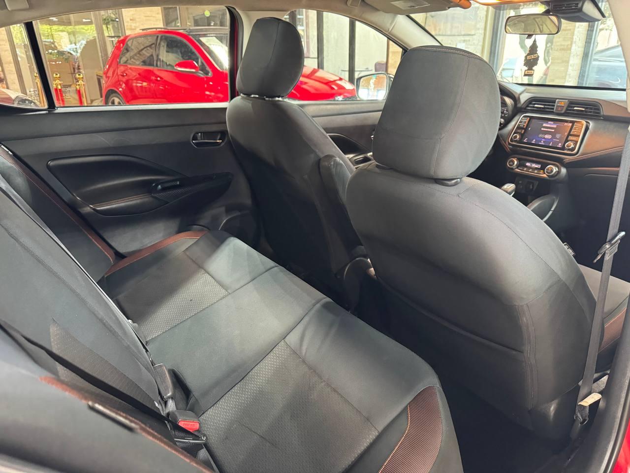 Nissan Versa SR CVT 2020