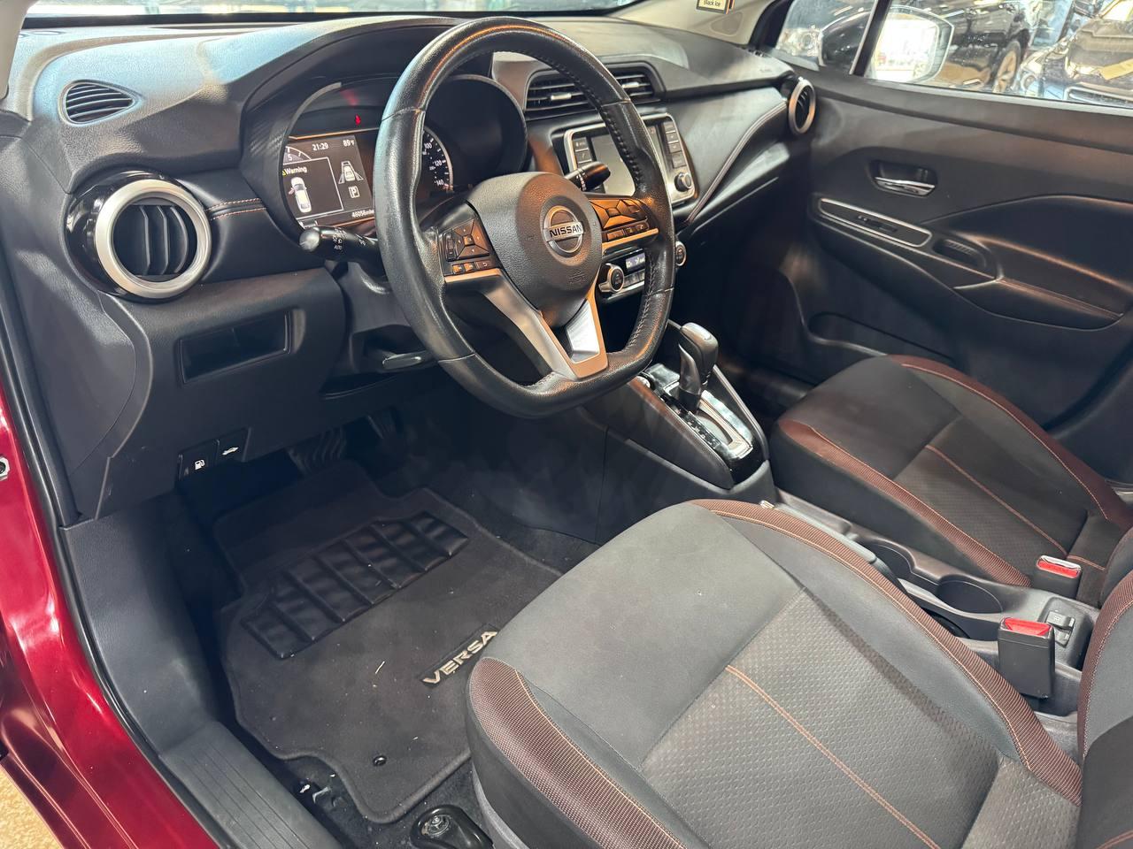 Nissan Versa SR CVT 2020