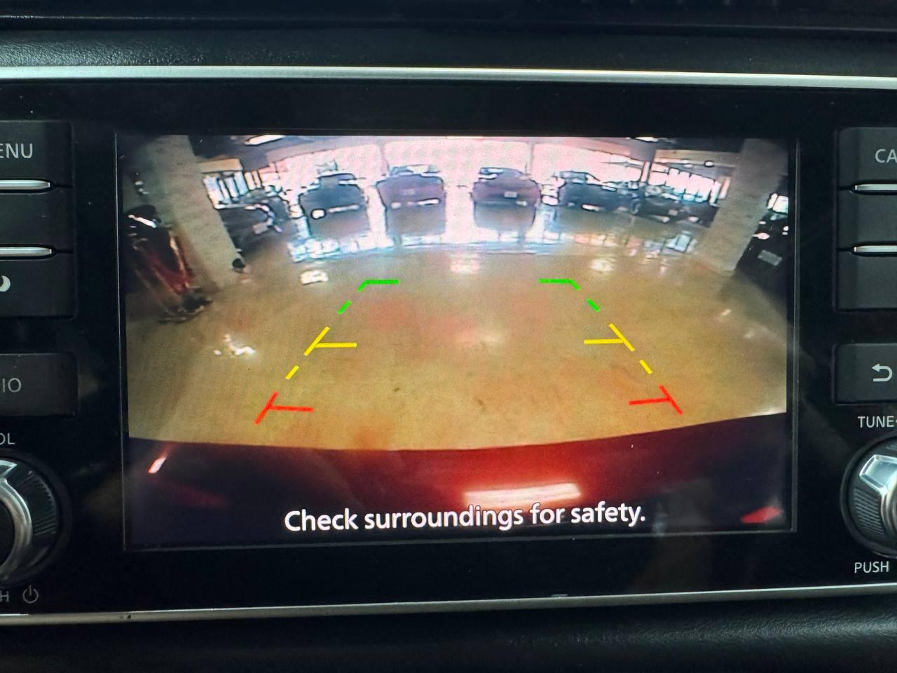 Nissan Versa SR CVT 2020