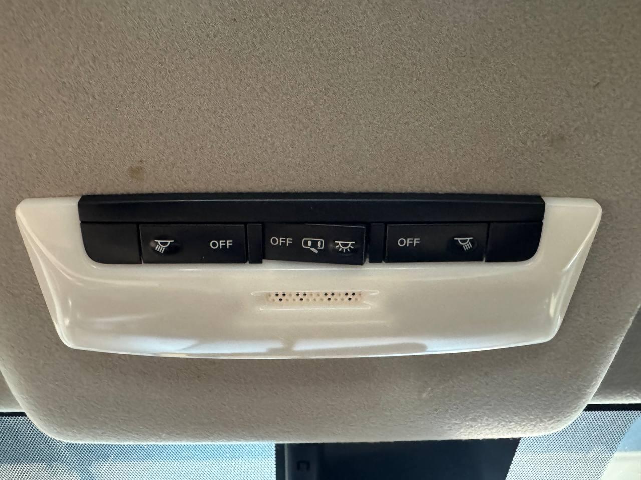 Nissan Versa SR CVT 2020