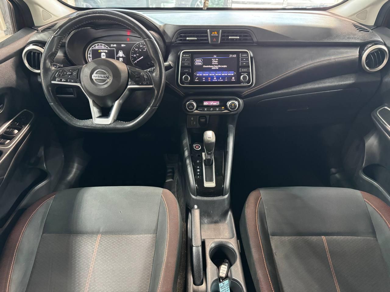 Nissan Versa SR CVT 2020