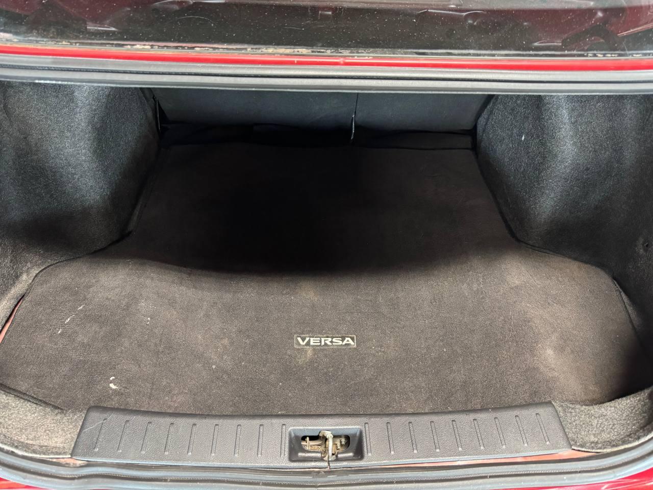 Nissan Versa SR CVT 2020
