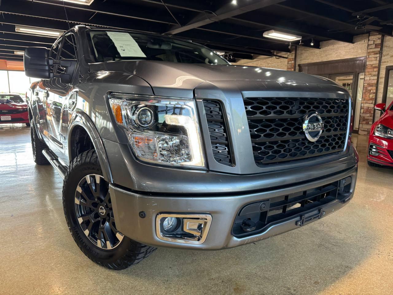 2017 Nissan Titan 4x4 Crew Cab PRO-4X