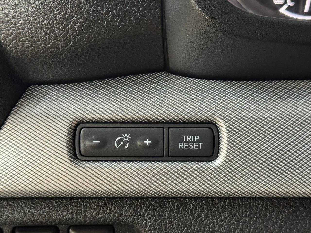 Nissan Titan 4x4 Crew Cab PRO-4X 2017