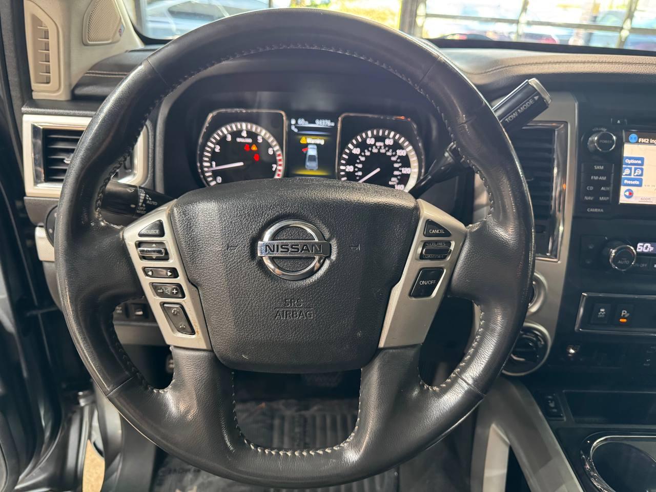 Nissan Titan 4x4 Crew Cab PRO-4X 2017