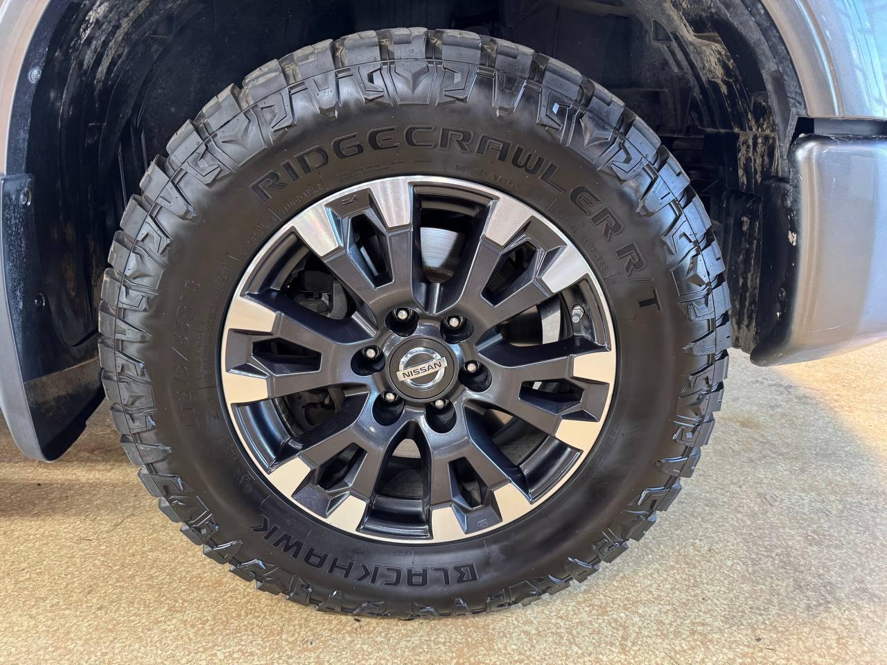 Nissan Titan 4x4 Crew Cab PRO-4X 2017
