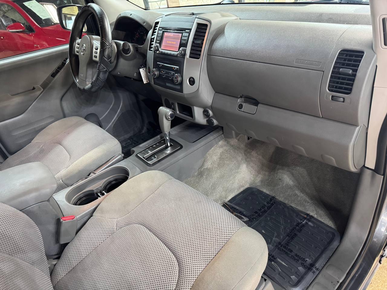 Nissan Frontier Crew Cab 4x2 SV V6 Auto 2018
