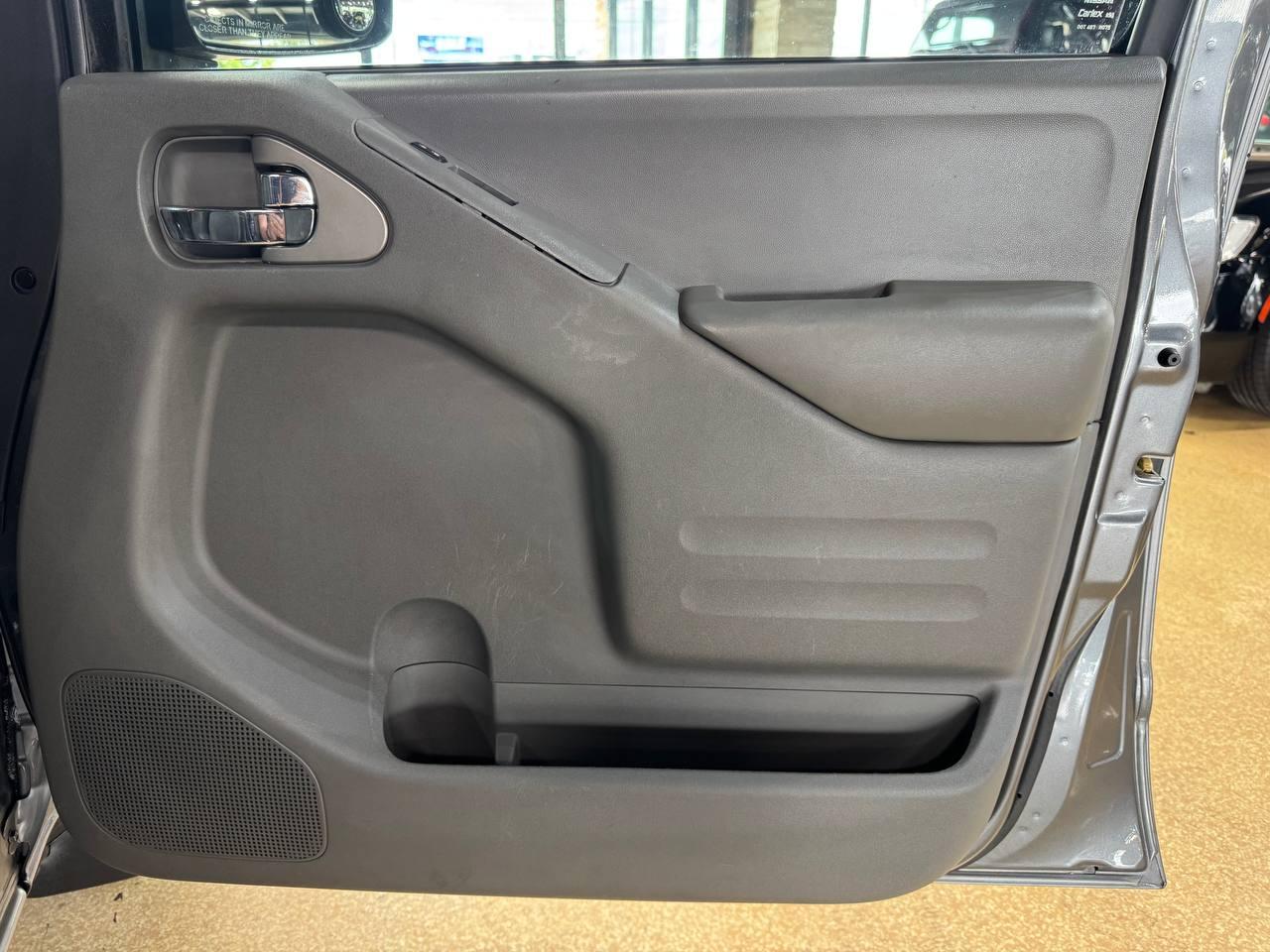 Nissan Frontier Crew Cab 4x2 SV V6 Auto 2018
