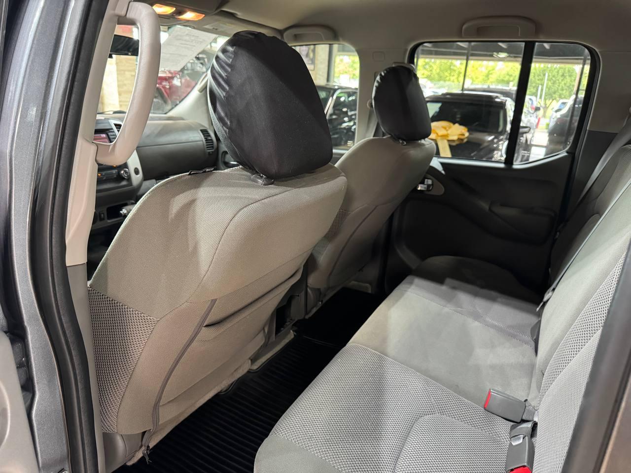 Nissan Frontier Crew Cab 4x2 SV V6 Auto 2018