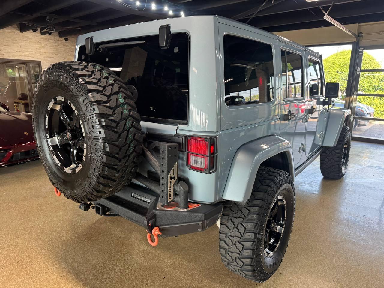 Jeep Wrangler Unlimited 4WD 4dr Arctic *Ltd Avail* 2012