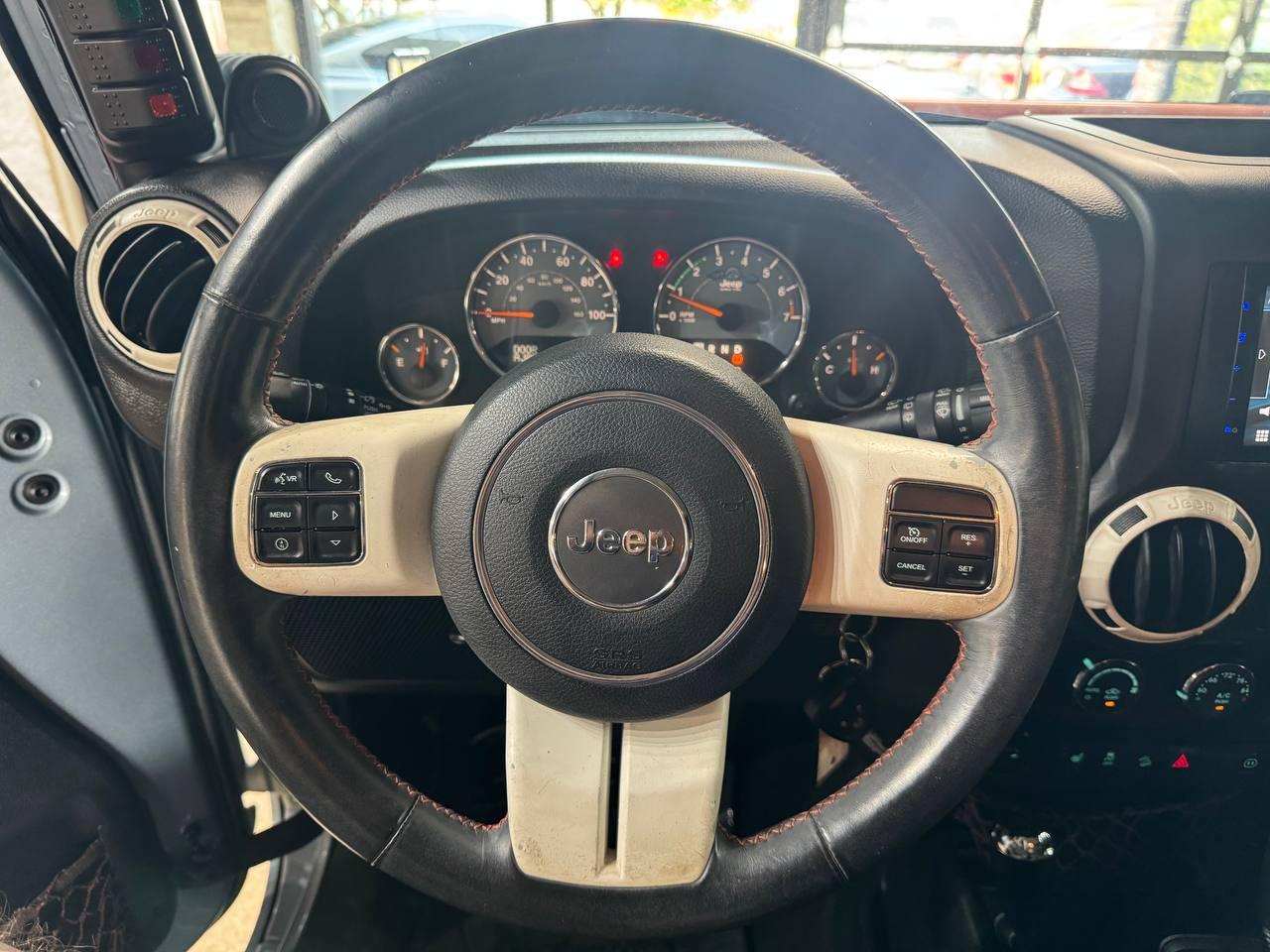 Jeep Wrangler Unlimited 4WD 4dr Arctic *Ltd Avail* 2012