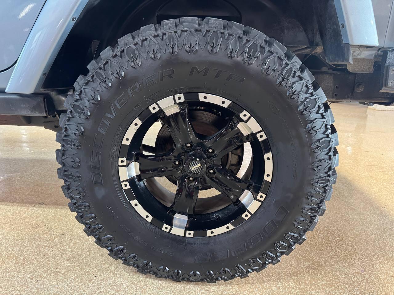 Jeep Wrangler Unlimited 4WD 4dr Arctic *Ltd Avail* 2012
