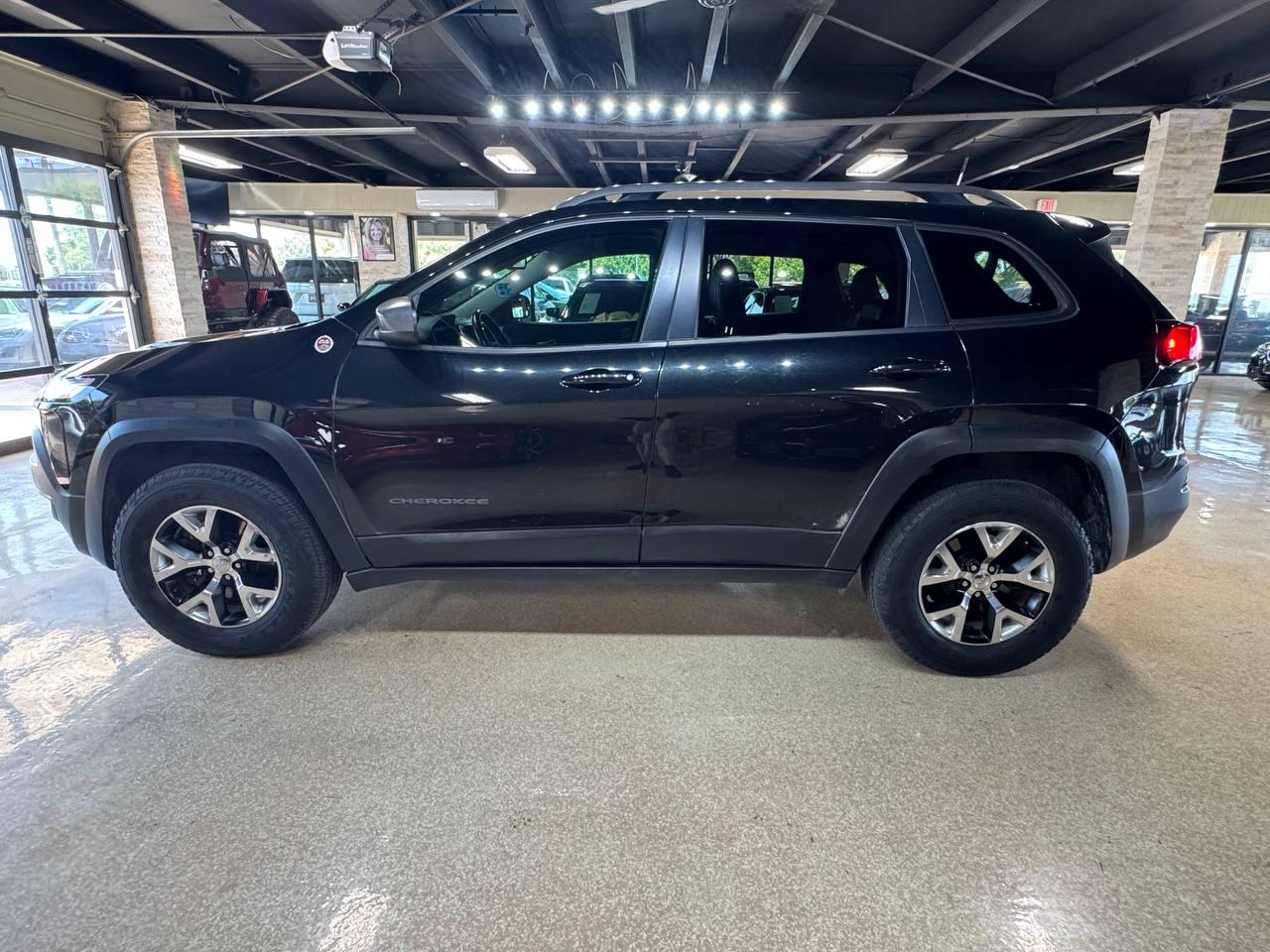 Jeep Cherokee 4WD 4dr Trailhawk 2016