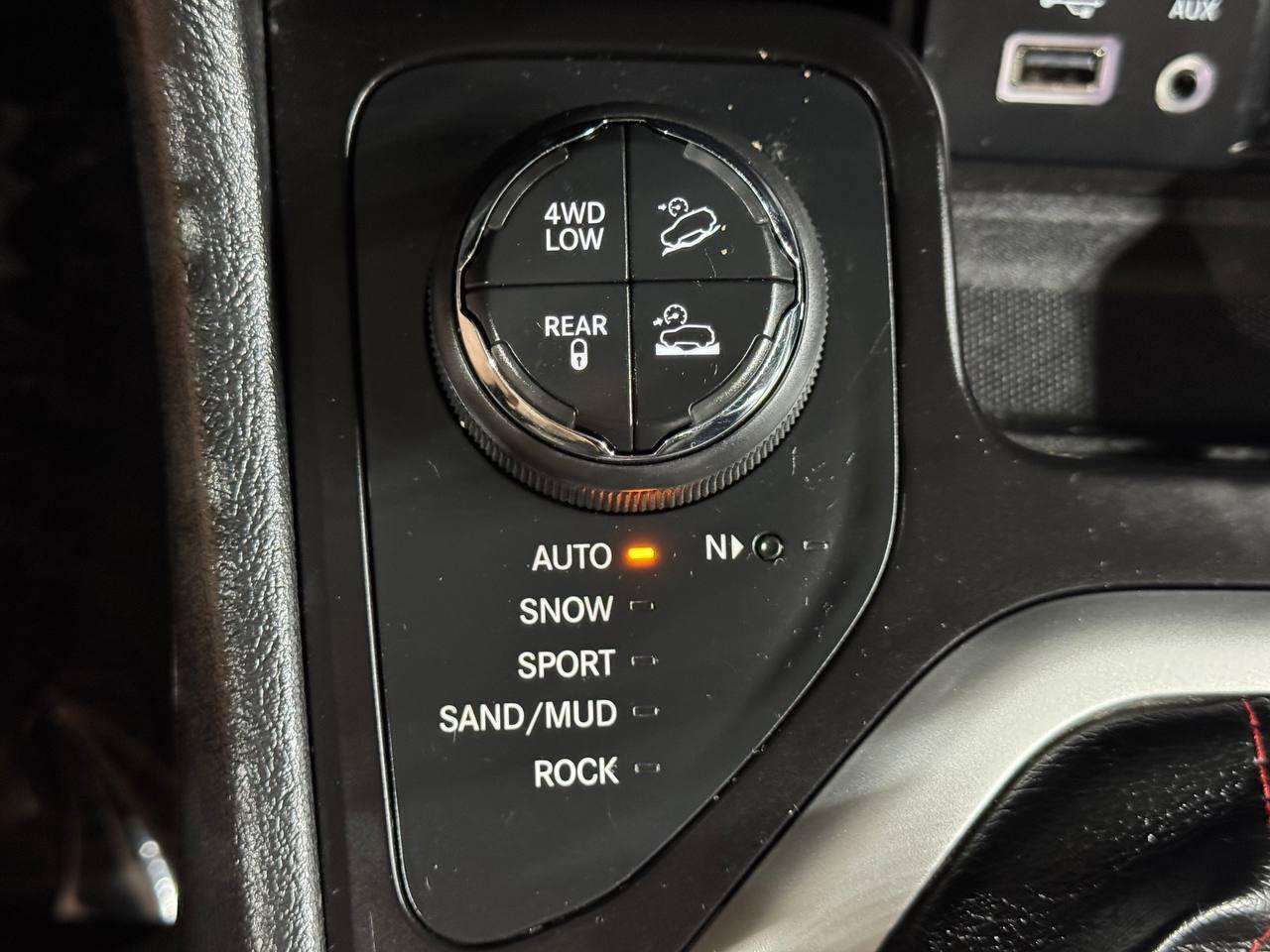 Jeep Cherokee 4WD 4dr Trailhawk 2016