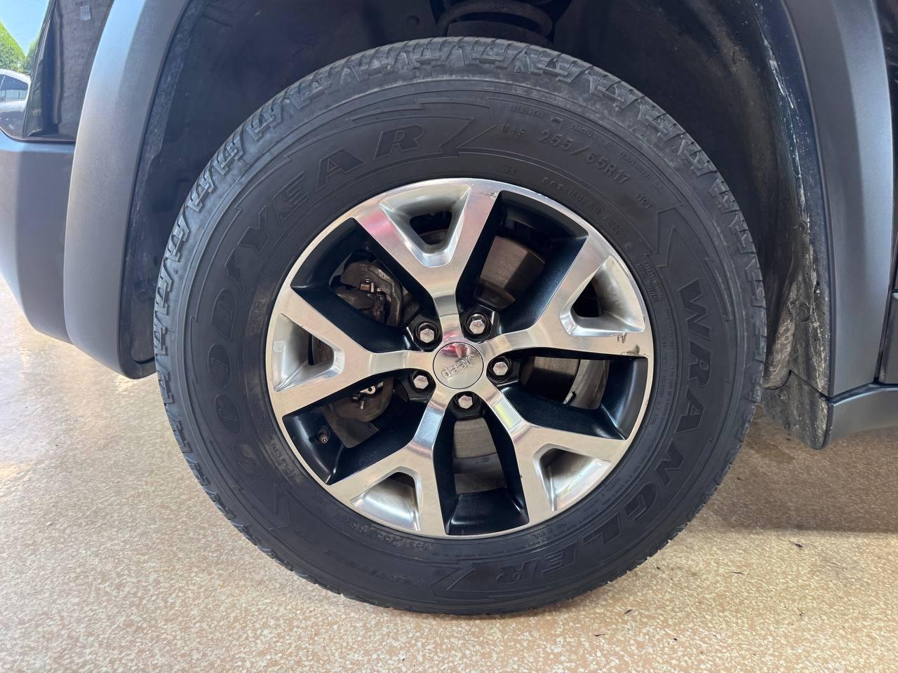 Jeep Cherokee 4WD 4dr Trailhawk 2016