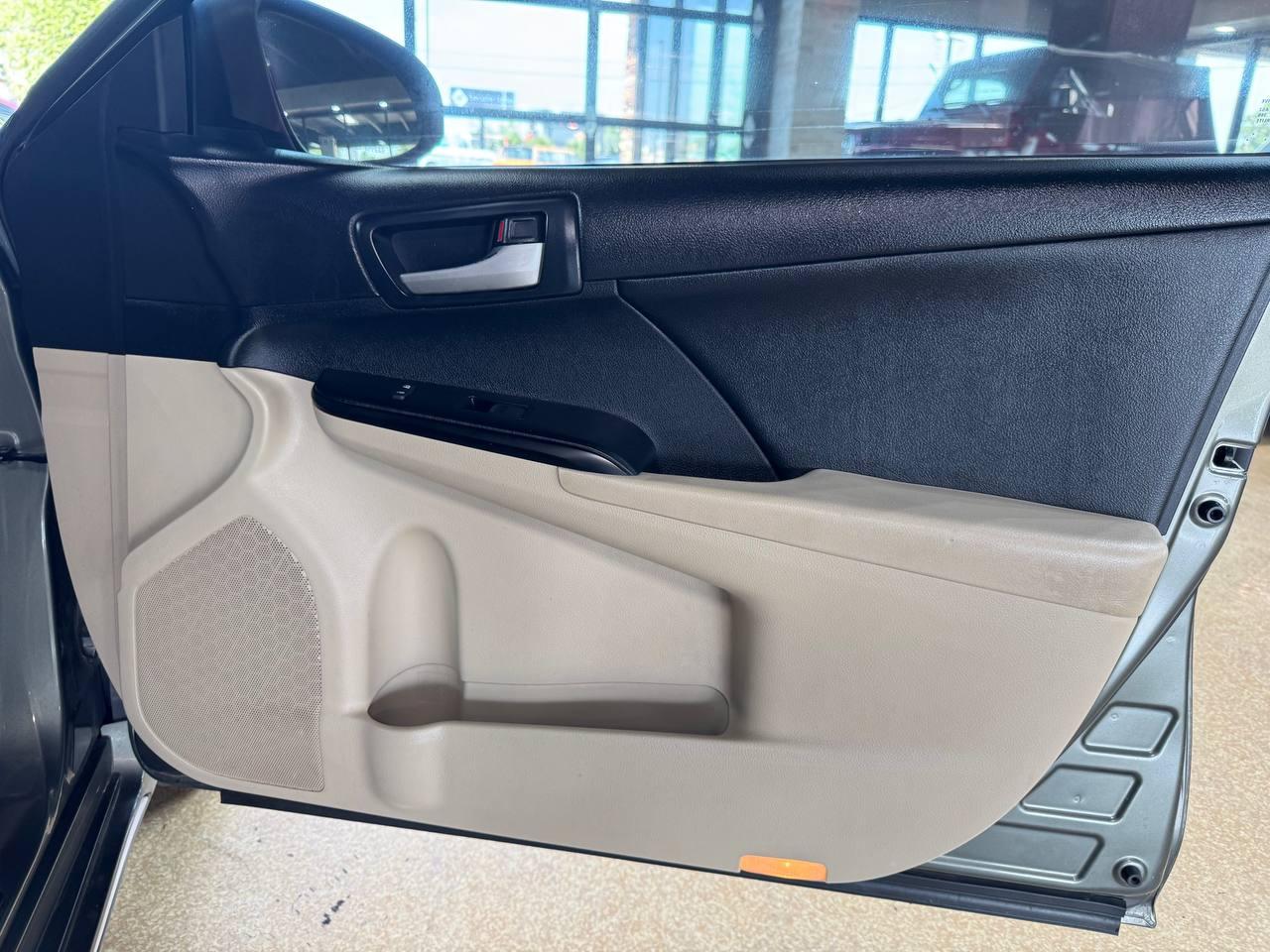 Toyota Camry 4dr Sdn I4 Auto L (Natl) *Ltd Avail* 2014