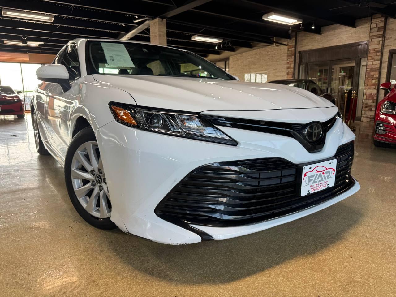 Toyota Camry LE Auto (Natl) 2018