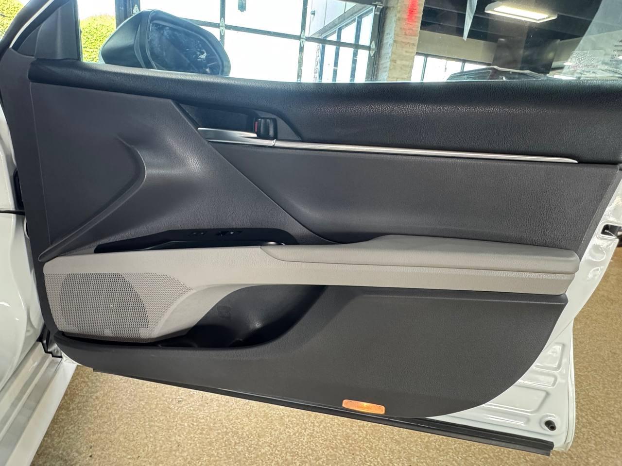 Toyota Camry LE Auto (Natl) 2018