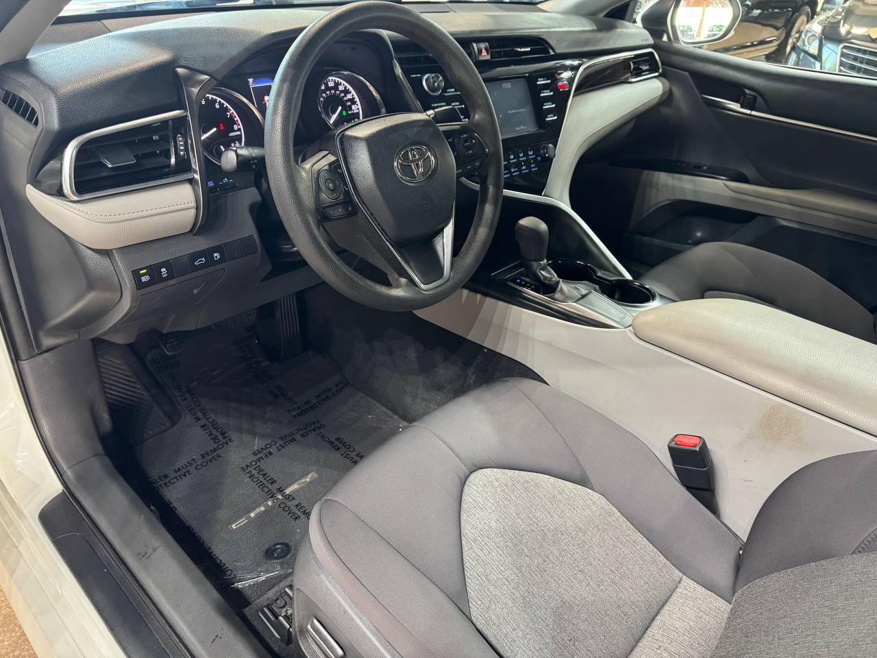 Toyota Camry LE Auto (Natl) 2018