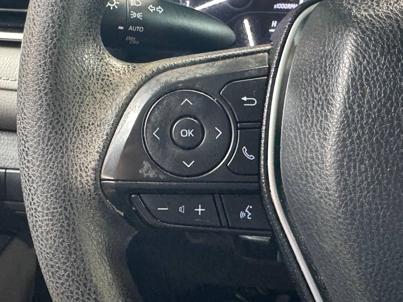 Toyota Camry LE Auto (Natl) 2018