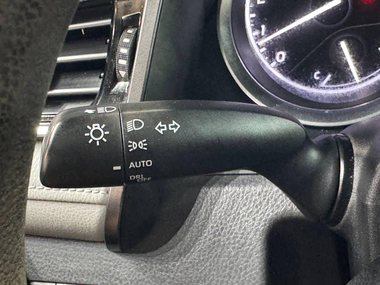 Toyota Camry LE Auto (Natl) 2018
