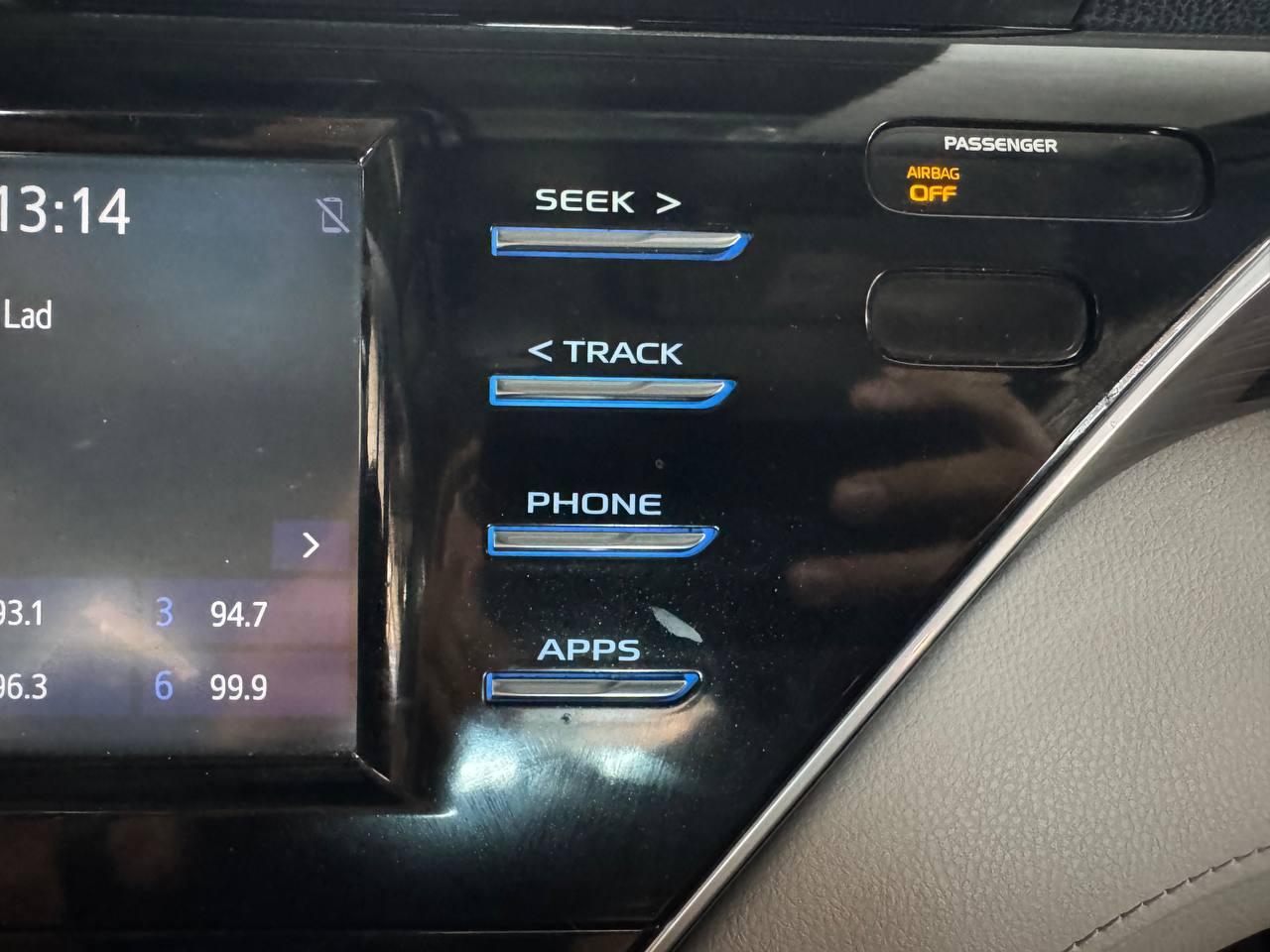 Toyota Camry LE Auto (Natl) 2018