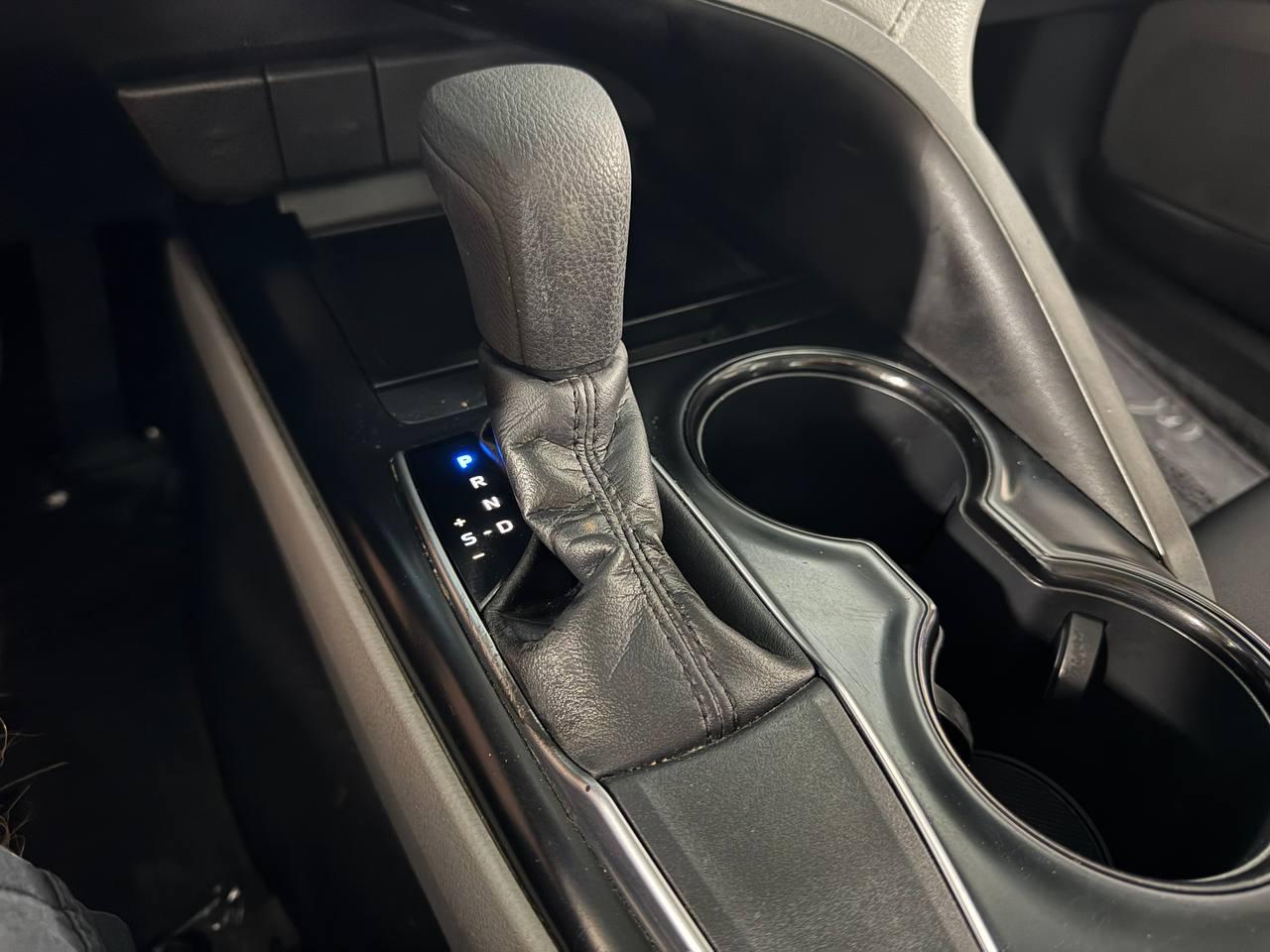 Toyota Camry LE Auto (Natl) 2018