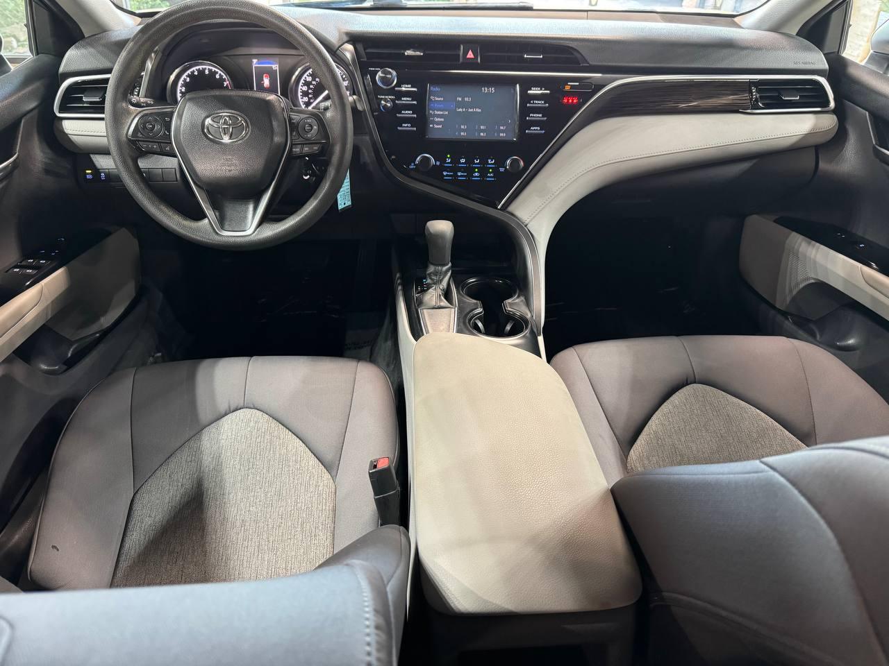Toyota Camry LE Auto (Natl) 2018