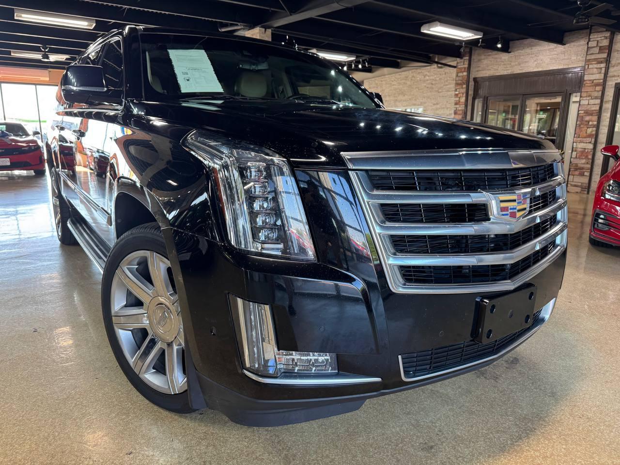 2017 Cadillac Escalade ESV 4WD 4dr Luxury