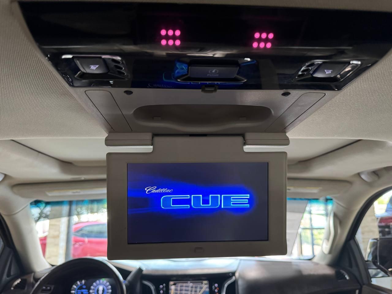 Cadillac Escalade ESV 4WD 4dr Luxury 2017