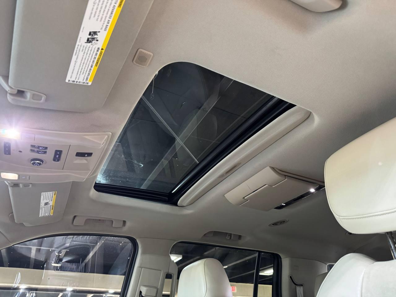 Cadillac Escalade ESV 4WD 4dr Luxury 2017