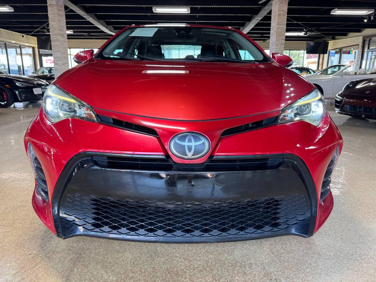 Toyota Corolla XLE CVT (Natl) 2019