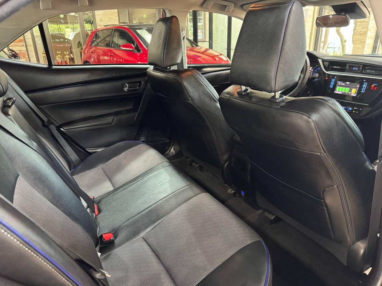 Toyota Corolla XLE CVT (Natl) 2019