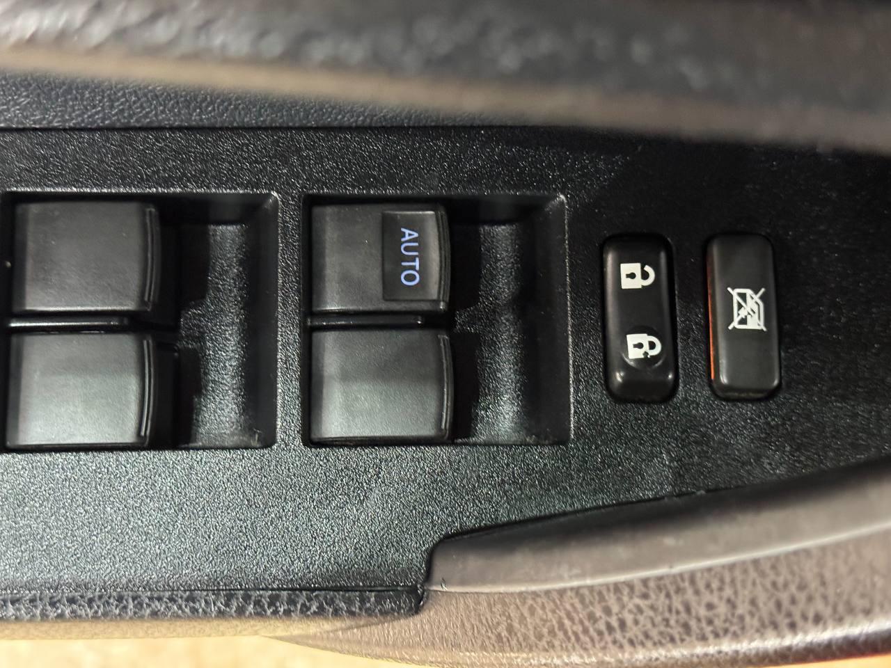 Toyota Corolla XLE CVT (Natl) 2019