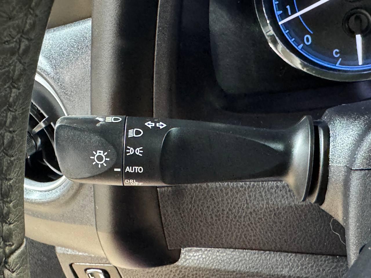 Toyota Corolla XLE CVT (Natl) 2019