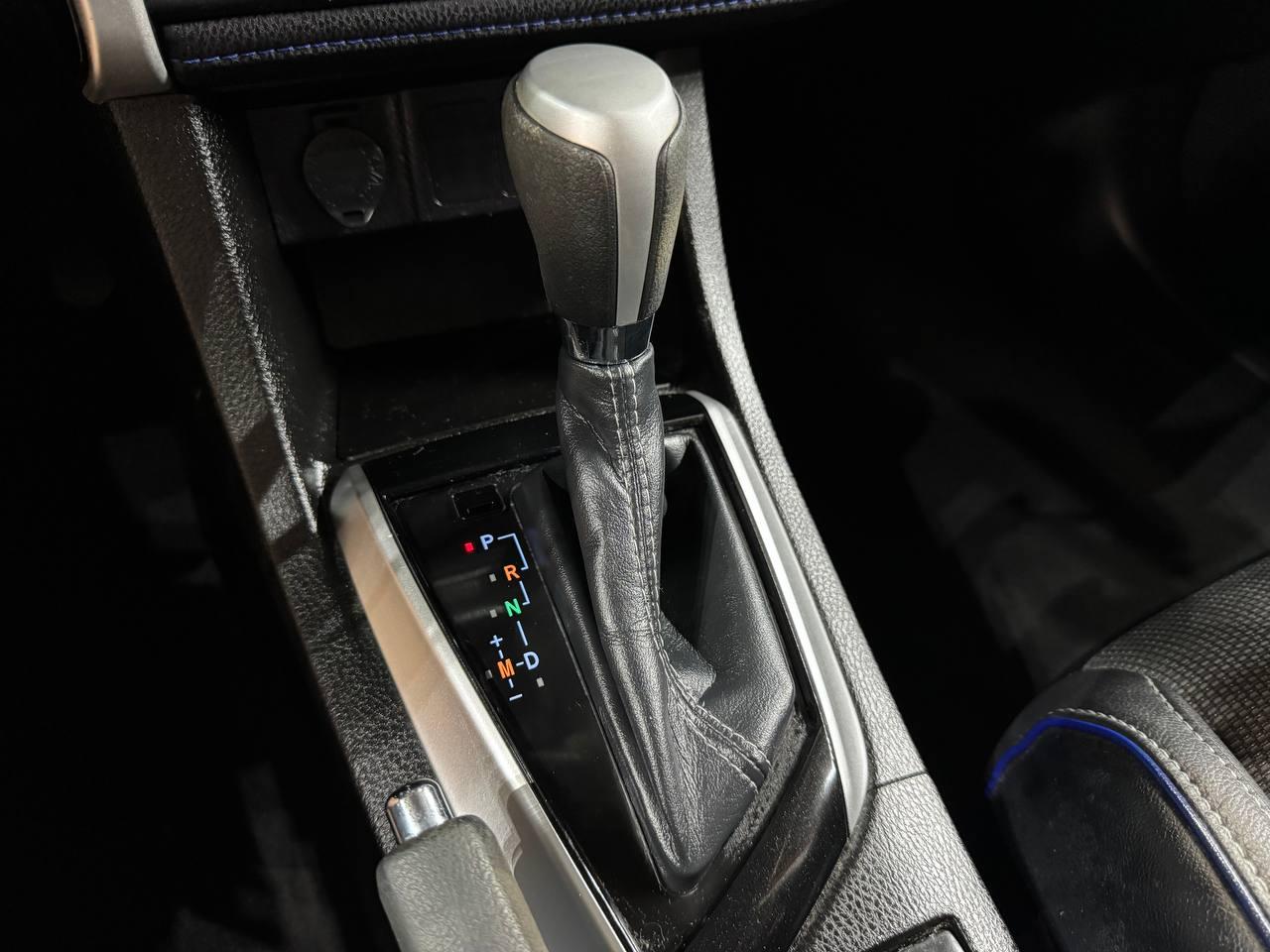 Toyota Corolla XLE CVT (Natl) 2019