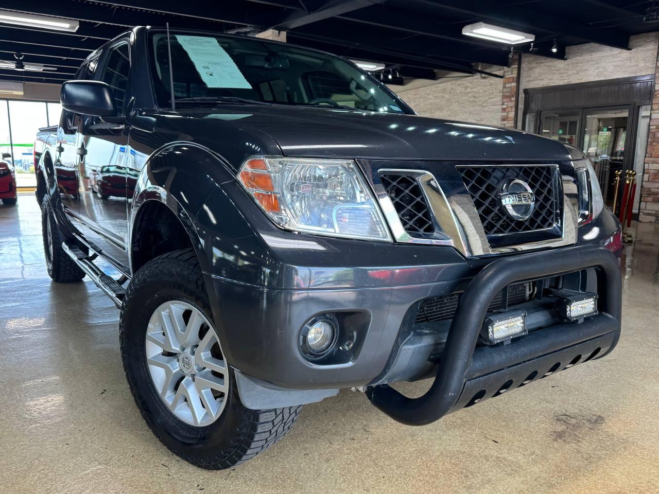 2015 Nissan Frontier 4WD Crew Cab SWB Auto SV