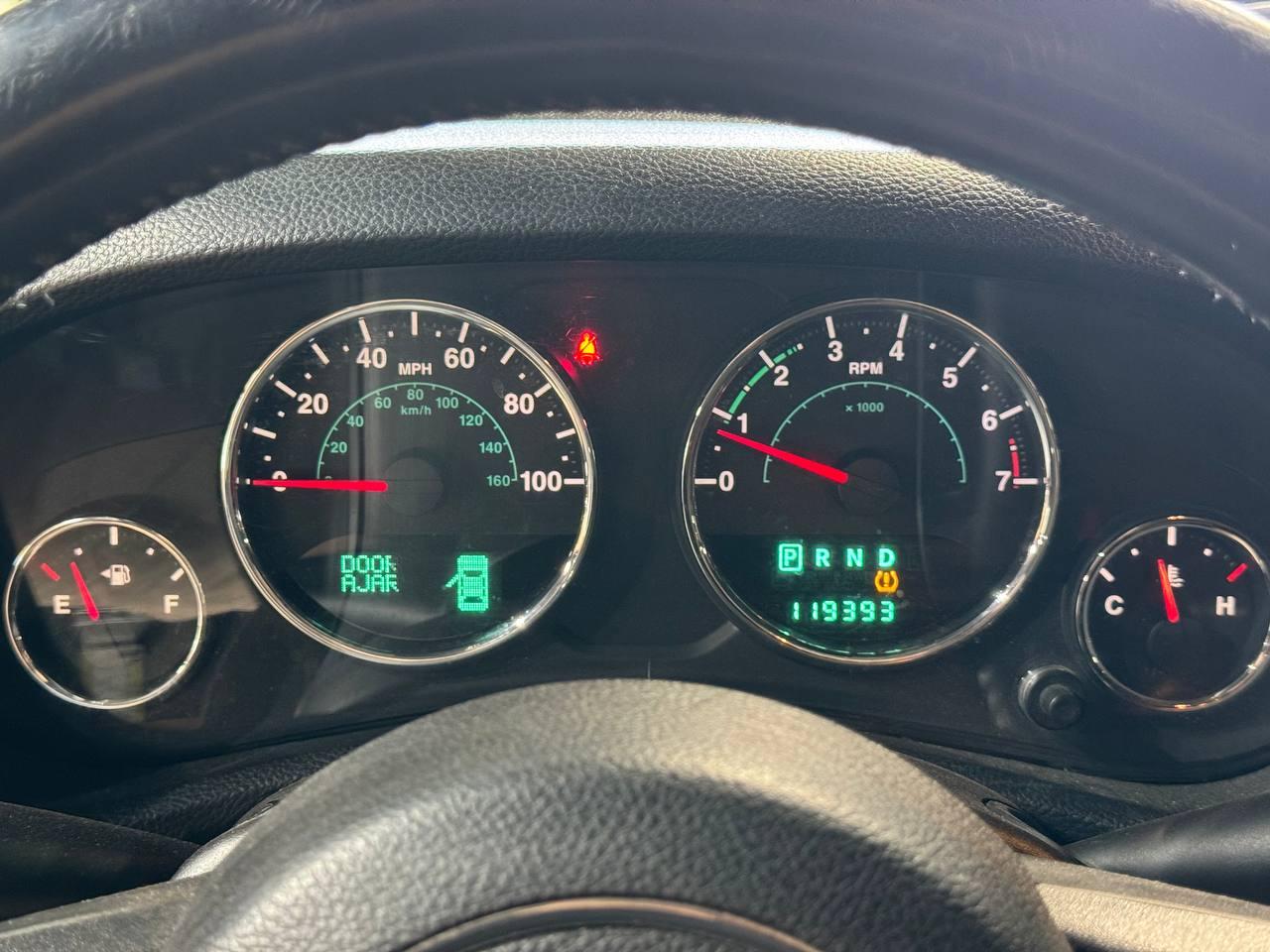Jeep Wrangler Unlimited 4WD 4dr Sahara 2014