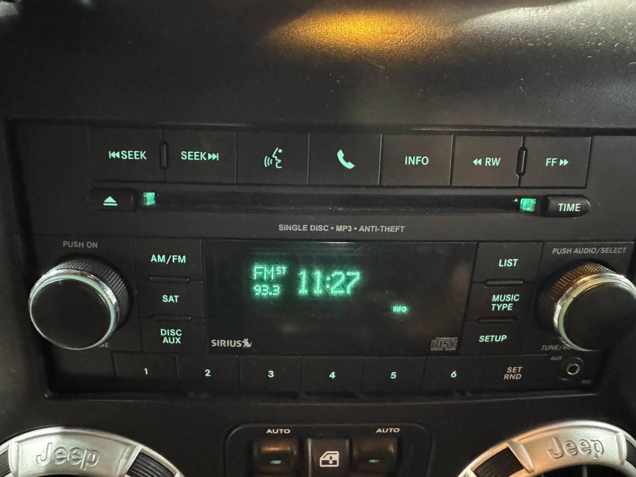 Jeep Wrangler Unlimited 4WD 4dr Sahara 2014