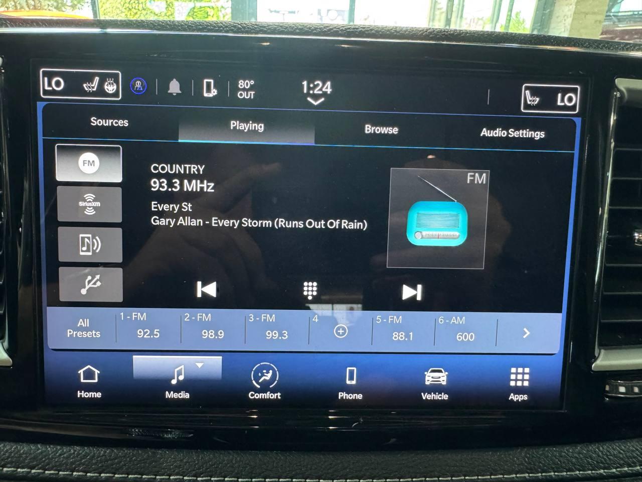 Chrysler Pacifica Hybrid Touring L FWD 2023