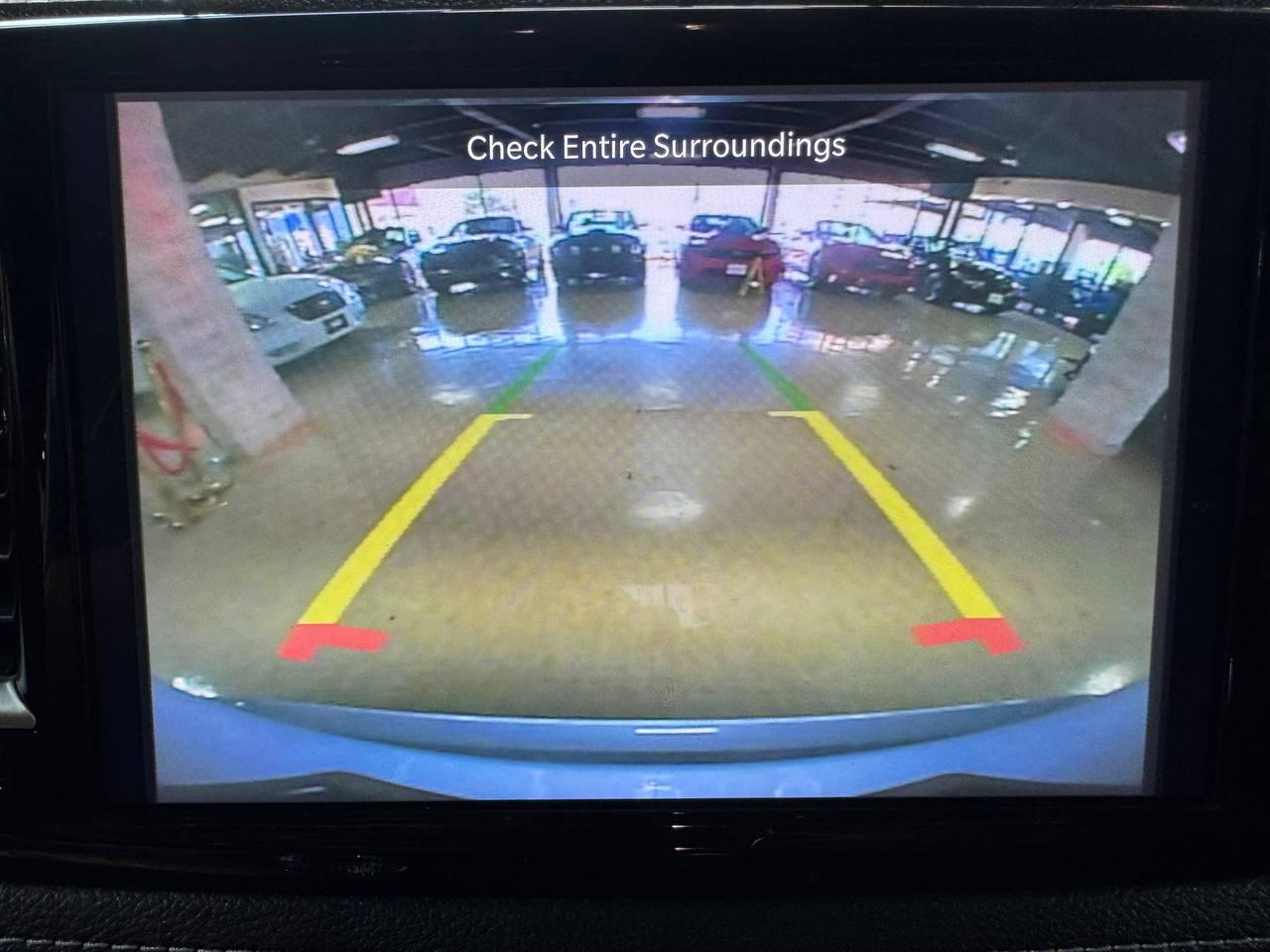 Chrysler Pacifica Hybrid Touring L FWD 2023