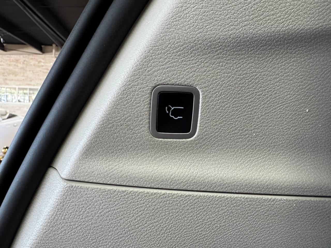 Chrysler Pacifica Hybrid Touring L FWD 2023