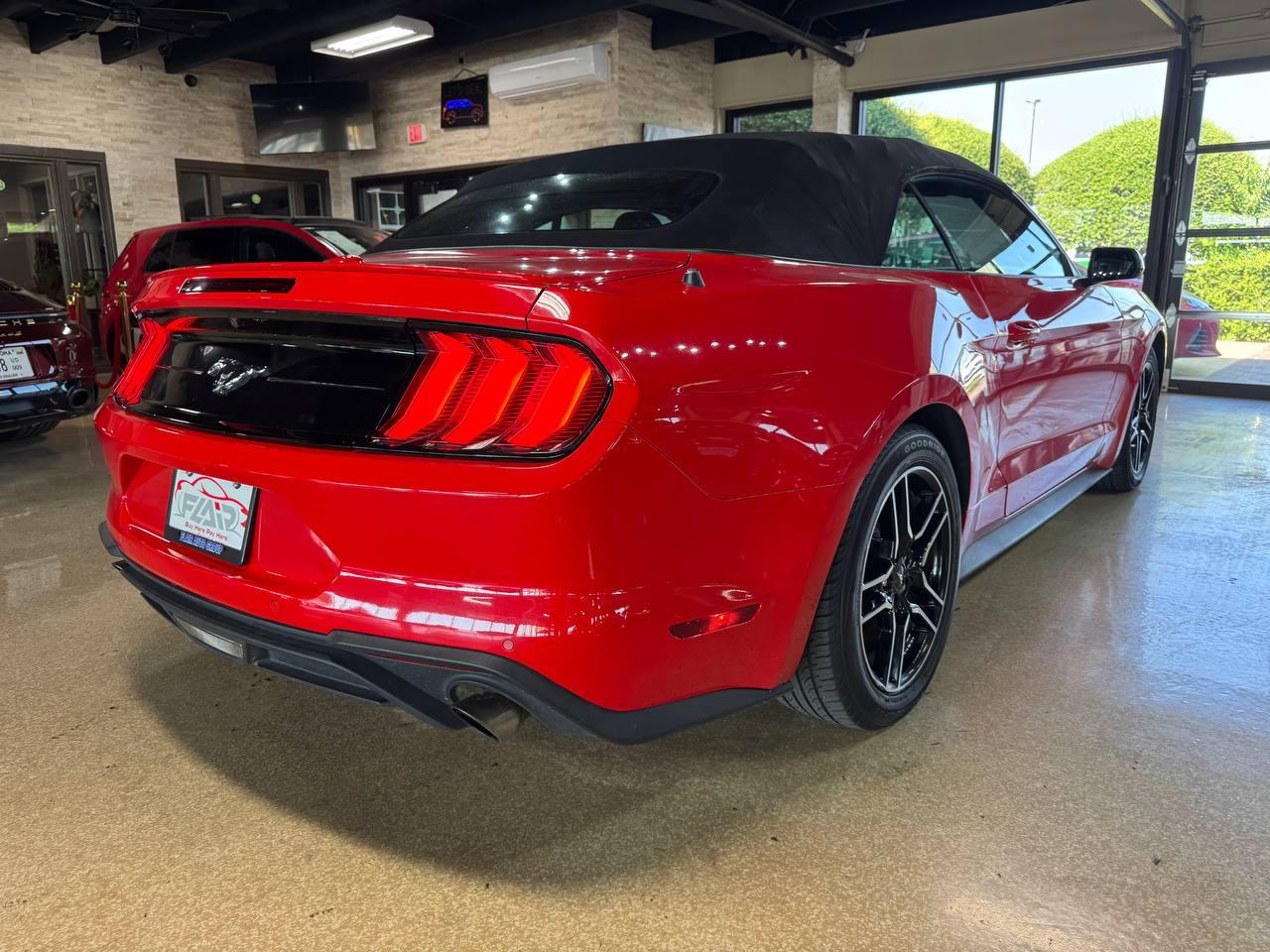 Ford Mustang EcoBoost Convertible 2023