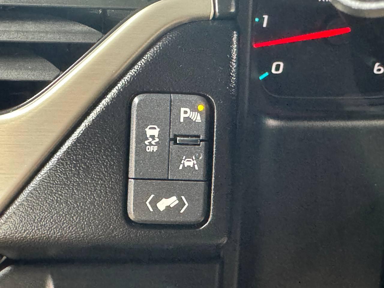 GMC Yukon 2WD 4dr Denali 2018