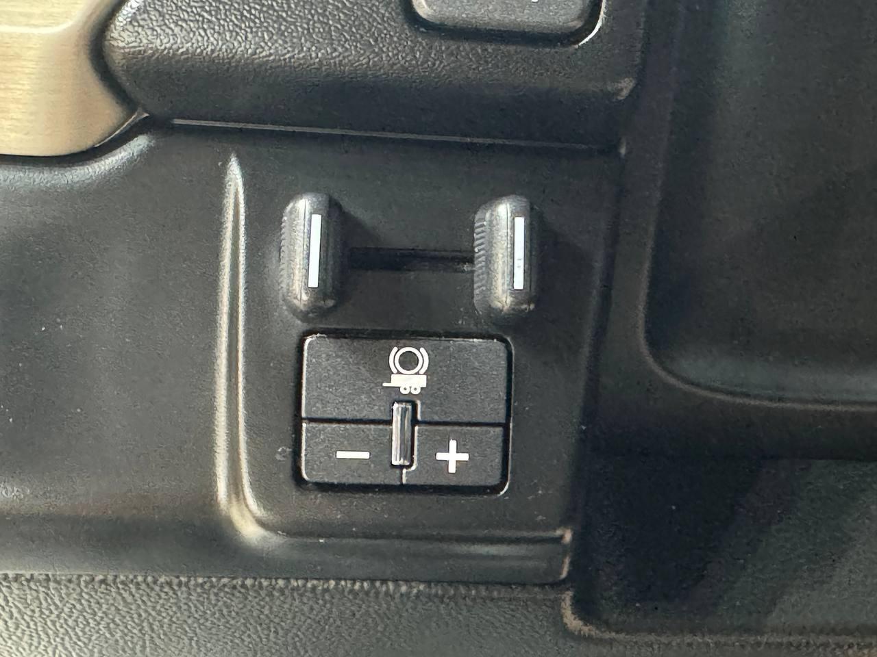 GMC Yukon 2WD 4dr Denali 2018