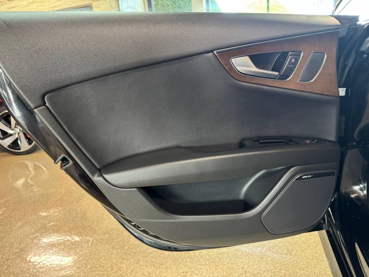 Audi A7 4dr HB quattro 3.0 Premium Plus 2016