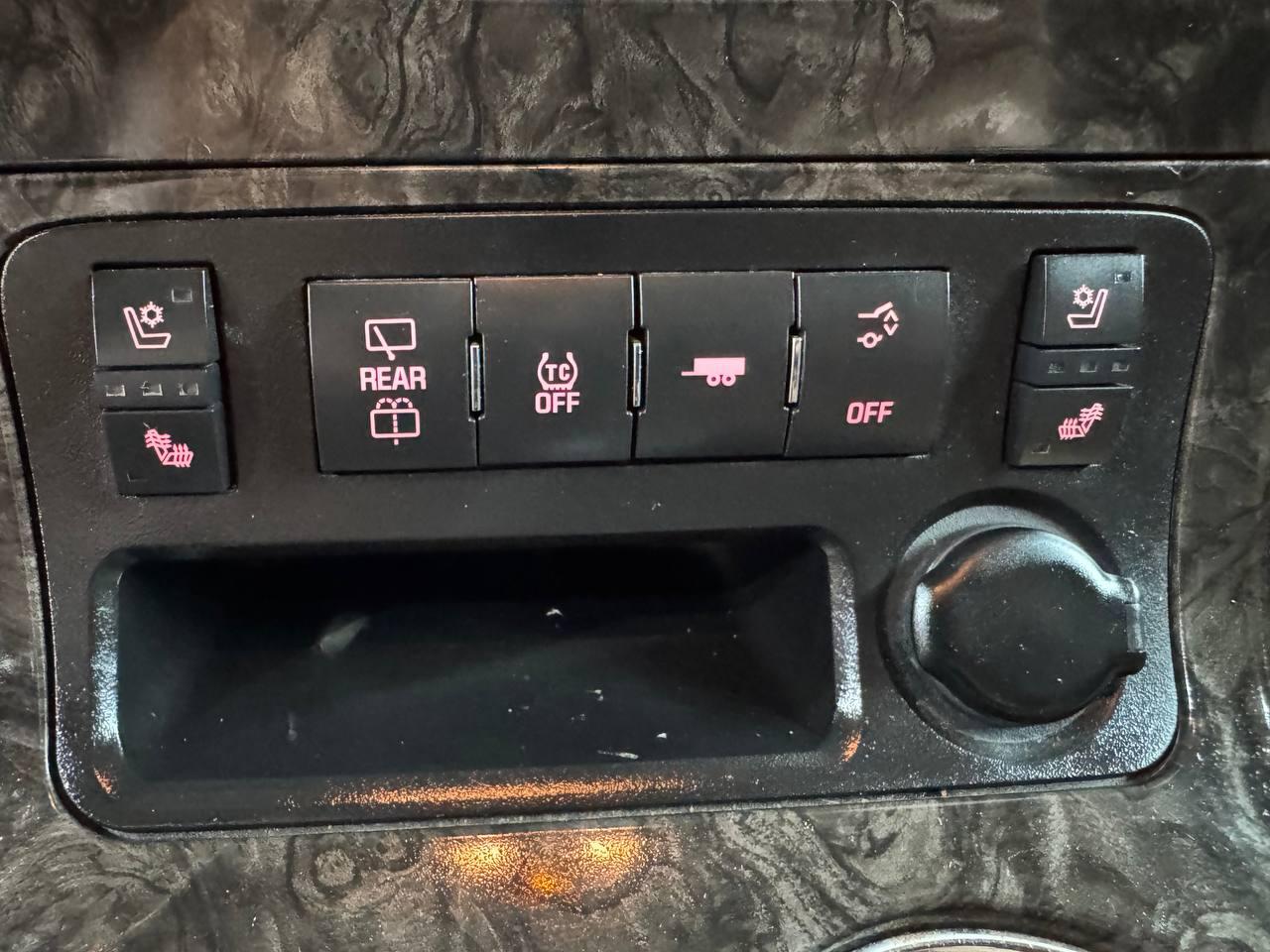 GMC Acadia AWD 4dr Denali 2012